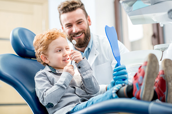 When to Bring Your Child to See a General Dentist from Healthy Dental Center in Des Plaines, IL
